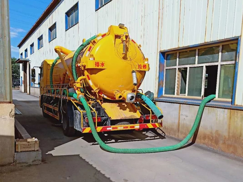 晶桥镇厂区化粪池清理