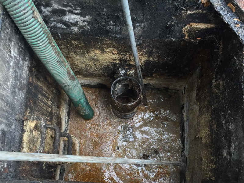 晶桥镇隔油池清理